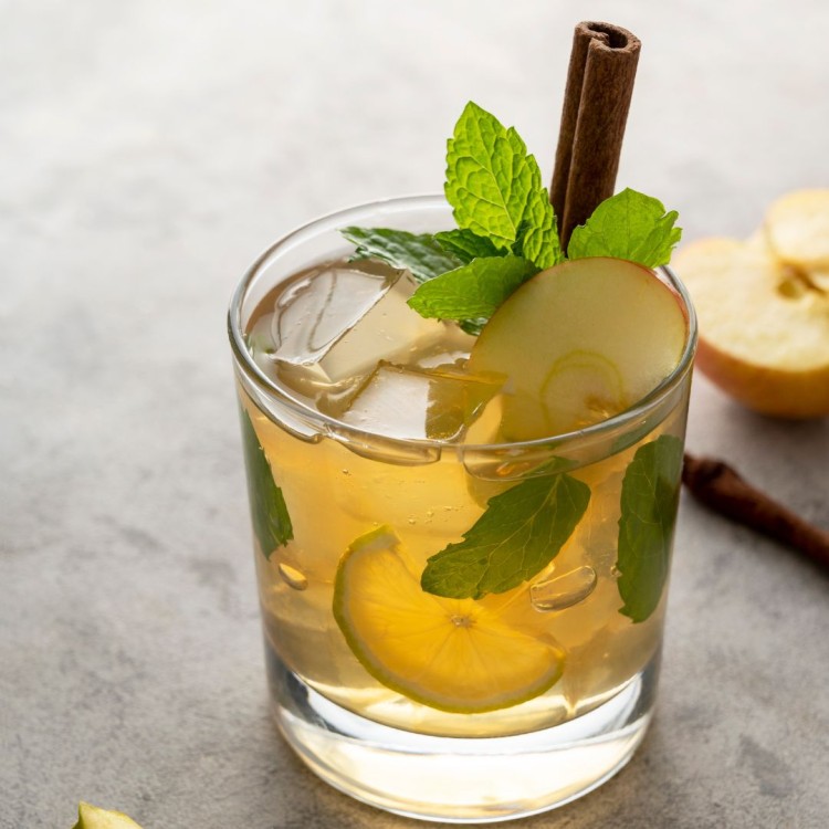 2 MIĘTA JABŁKO.jpg